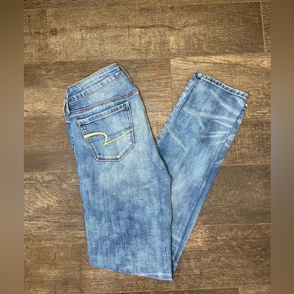 Womens American Eagle Light Washed Skinny Jeans. Size 4. - Picture 1 of 5